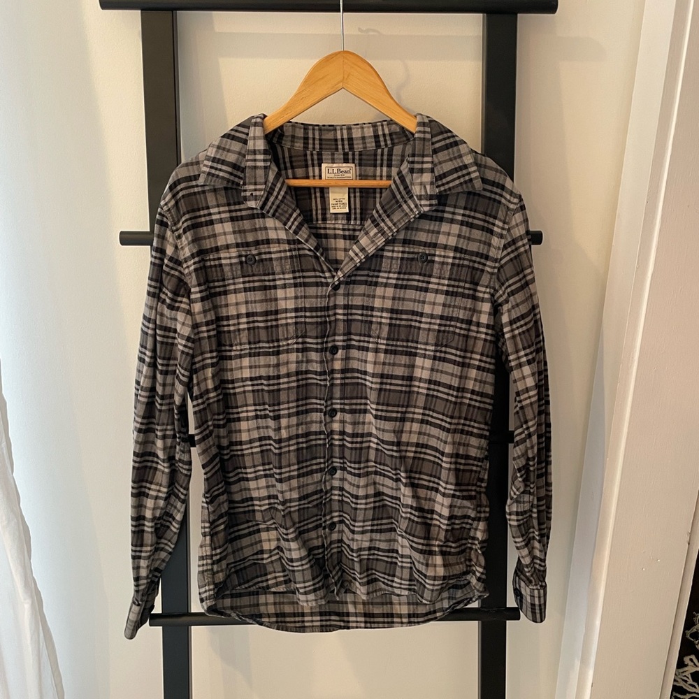 L.L. Bean Black/Gray Plaid Slightly Fitted Men’s Button-Down Shirt